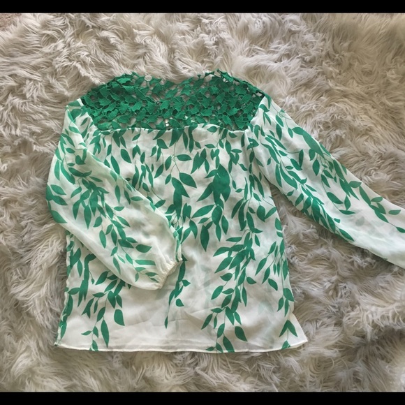 Chiffon blouse leaf prints - Picture 6 of 8